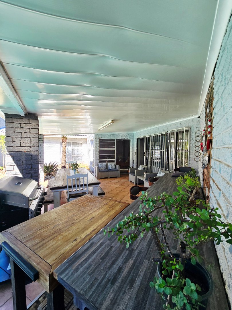 4 Bedroom Property for Sale in Wilkoppies North West